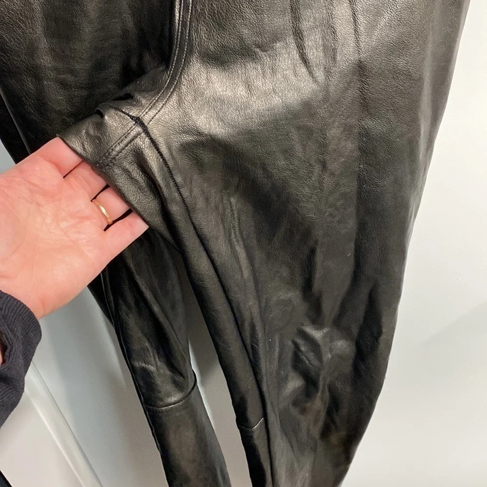 Spanx Leather Like Ankle Pant Black EUC